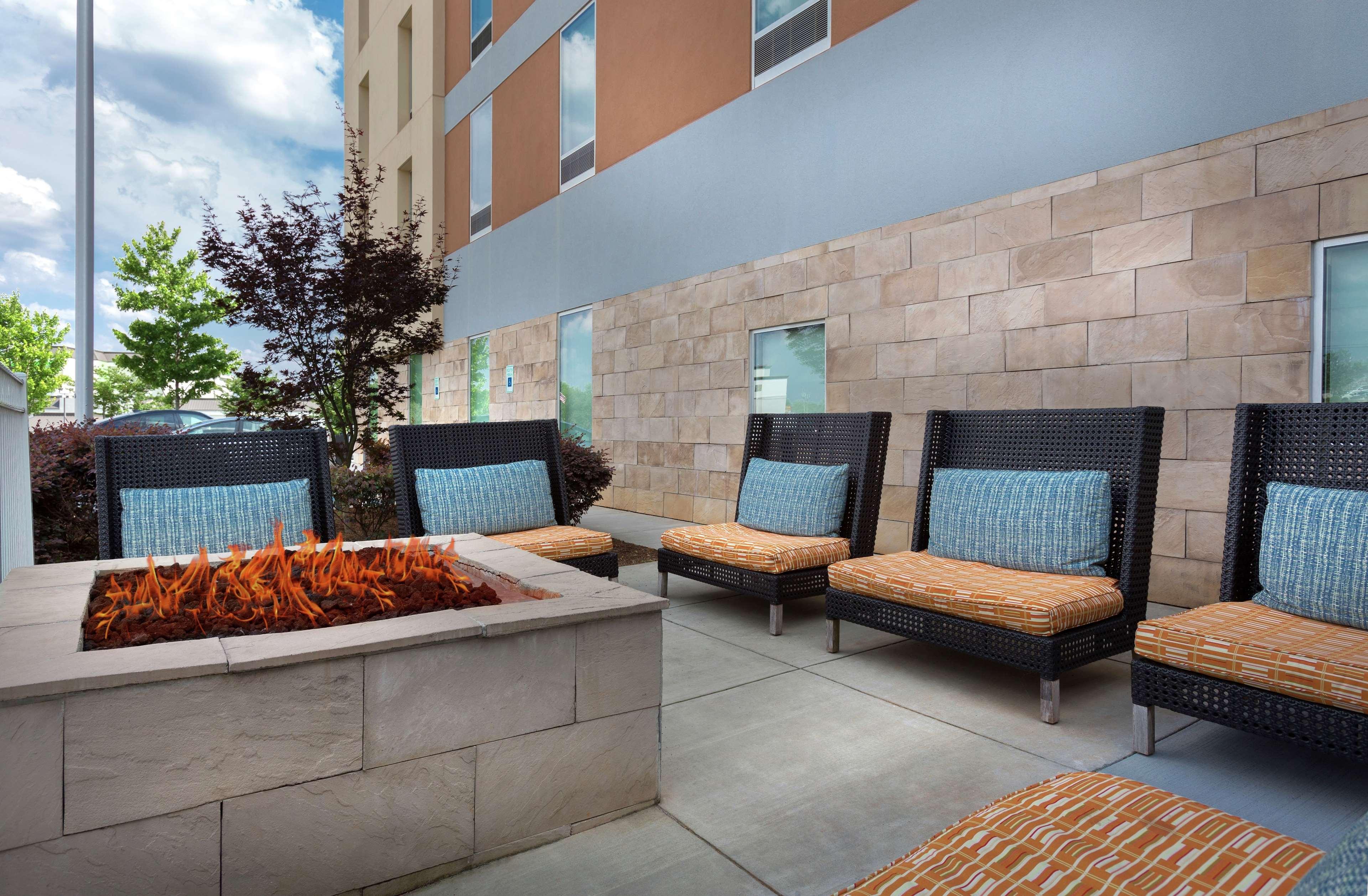 Home2 Suites By Hilton Greenville Airport Zewnętrze zdjęcie